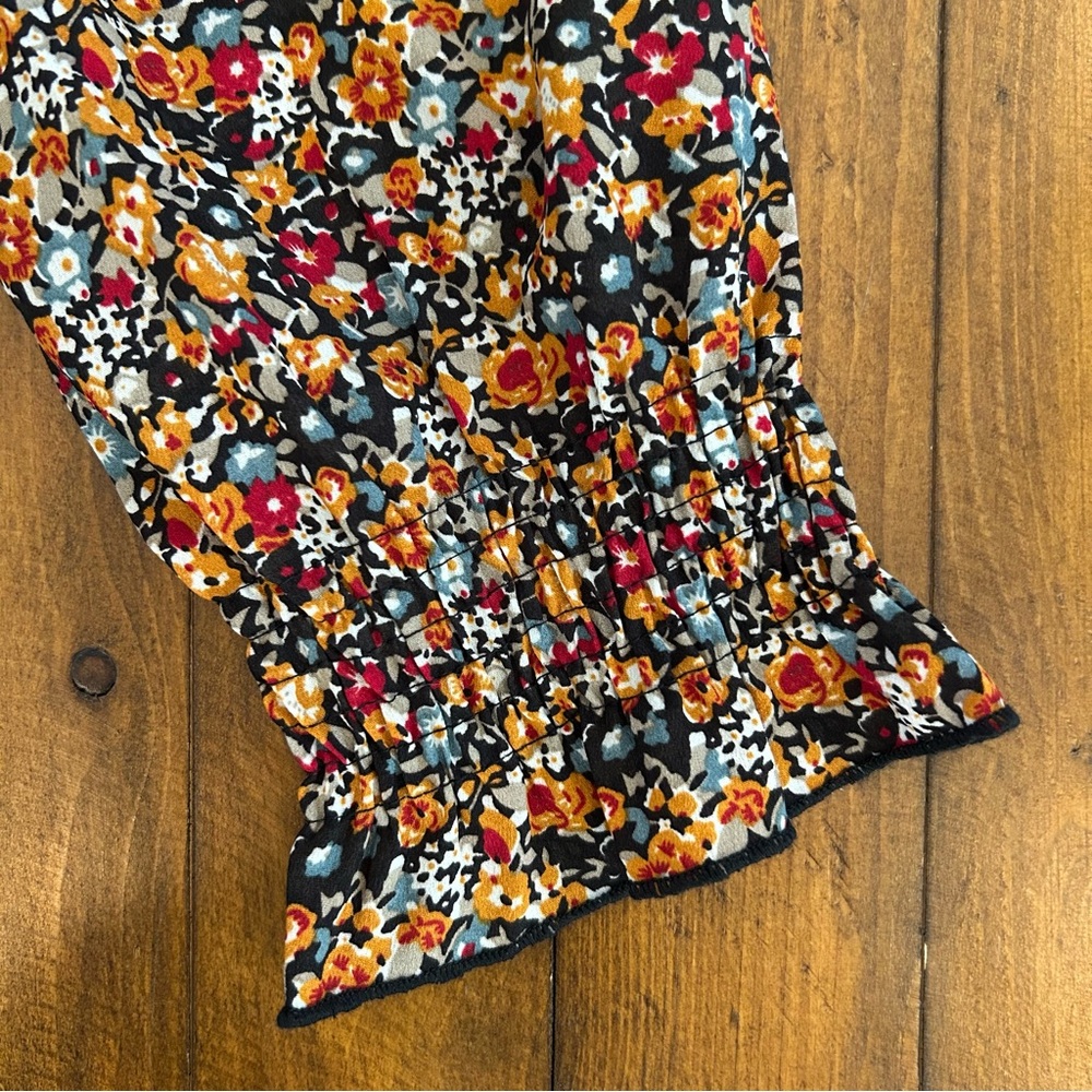 Floral Multicolor Quarter Sleeve Smocked Top - Picture 3 of 8